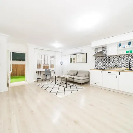 Pleasant House With Backyard 5 Min Walk To Kaleici In Muratpasa, Antalya * אנטליה